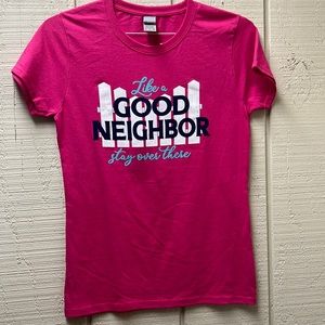 Gildan tee shirt size small Like a good neighbor stay over there new